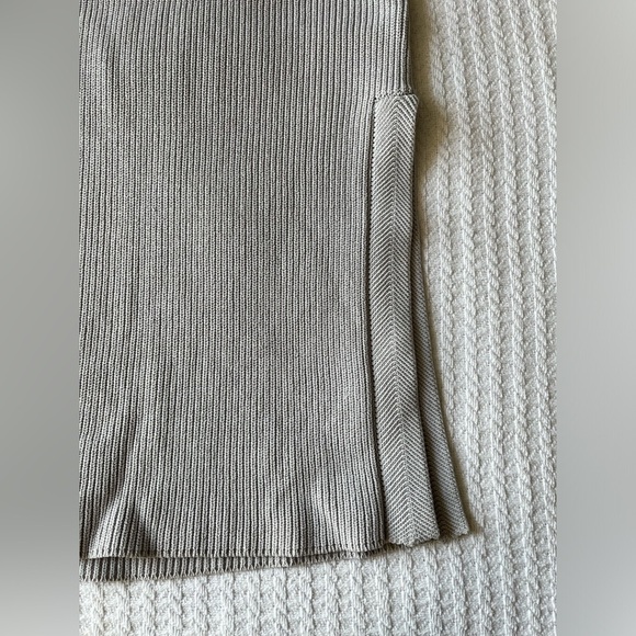 Aritzia Wilfred Womens XS Palmier Long Silver Sleeveless Crewneck Tunic Sweater - Picture 5 of 13